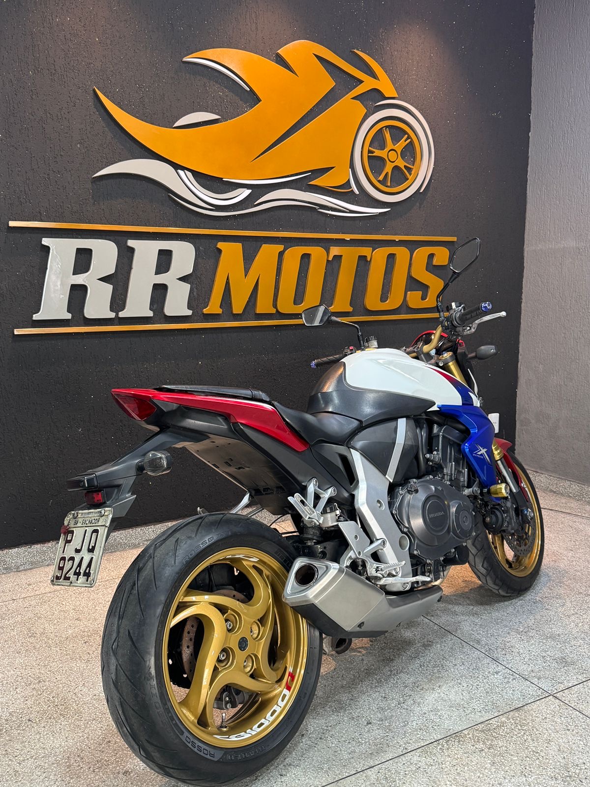 Cb 1000